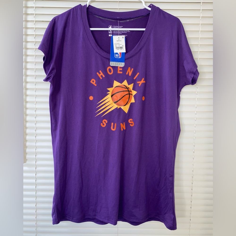 Women’s Phoenix Suns T-Shirt- Size M